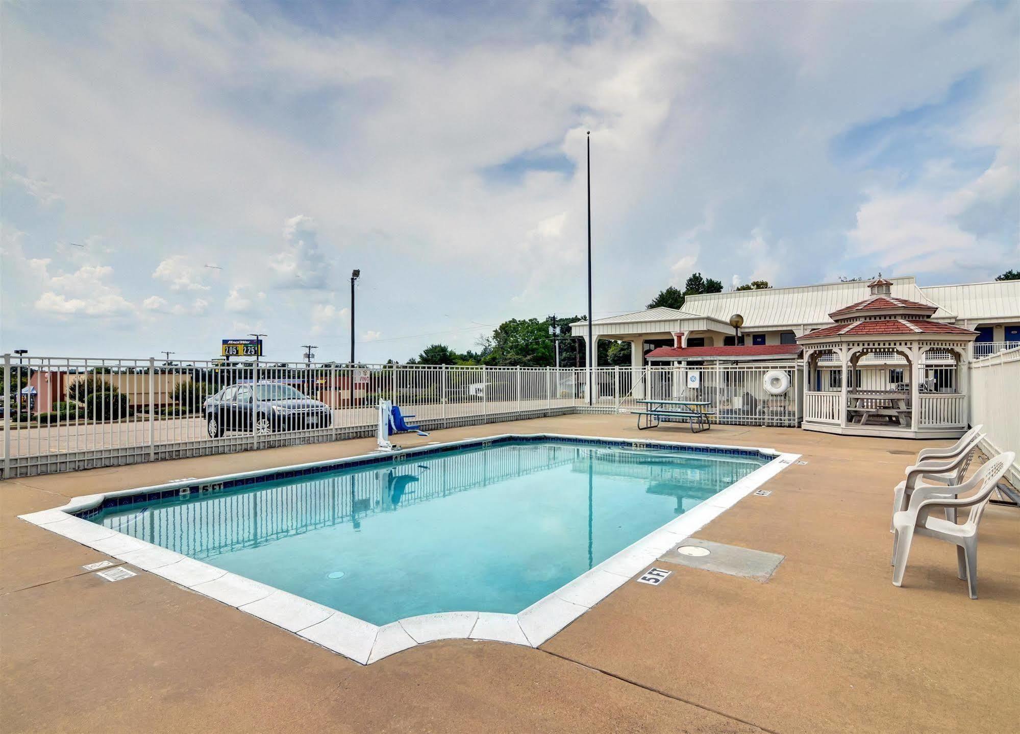 6-lindale, Tx 2* Lindale